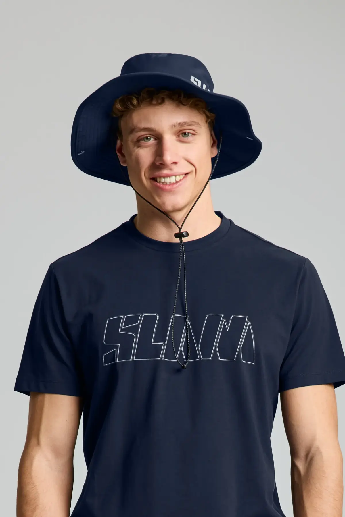 BRIMMED HAT